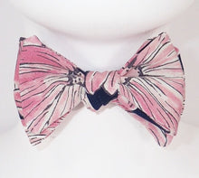 Navy/Pink Daisy Print Bow Tie