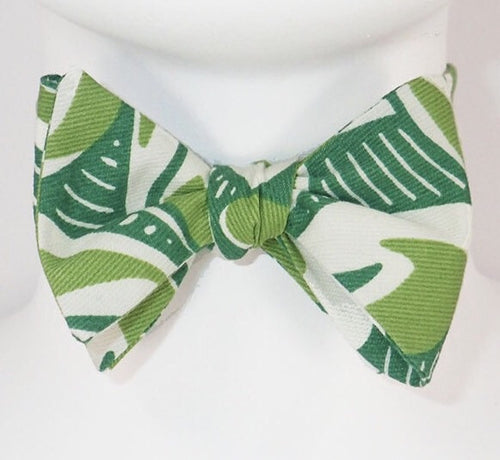 Green Floral Print Bow Tie